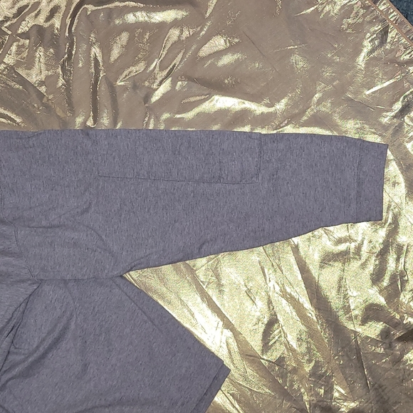 Hilfiger Athletics Men's Long-sleeved Gray Tee Size Medium - Picture 3 of 5